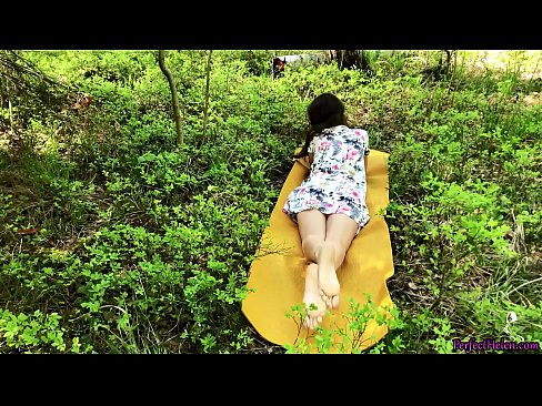❤️ 陌生人在Tinder上自慰我的阴部,并在树林里热情地做爱 ️ Just porn﹏﹏